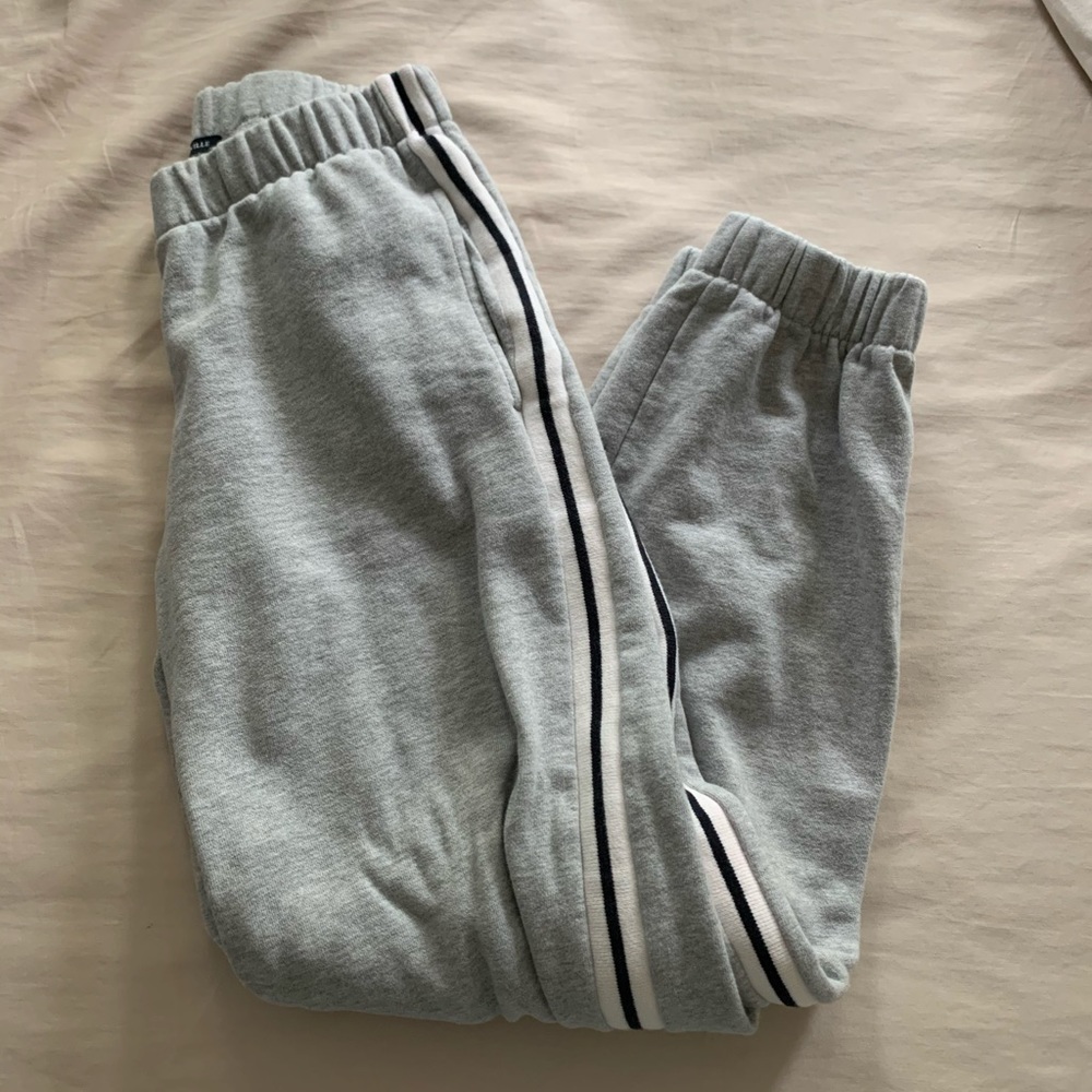 BRANDY MELVILLE SWEATPANTS